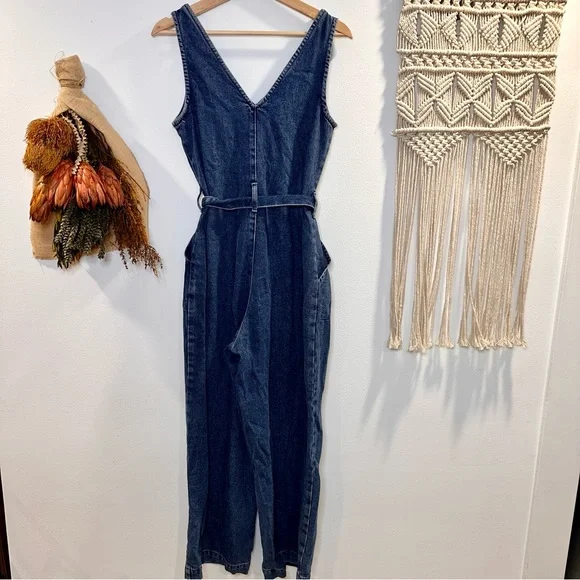 ASOS DESIGN Denim V Neck Jumpsuit Size 8 - Picture 8 of 9
